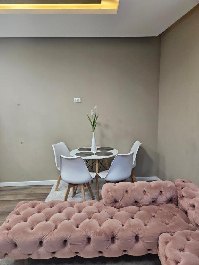 Laci Lak Premium Apartment Oradea Exteriör bild